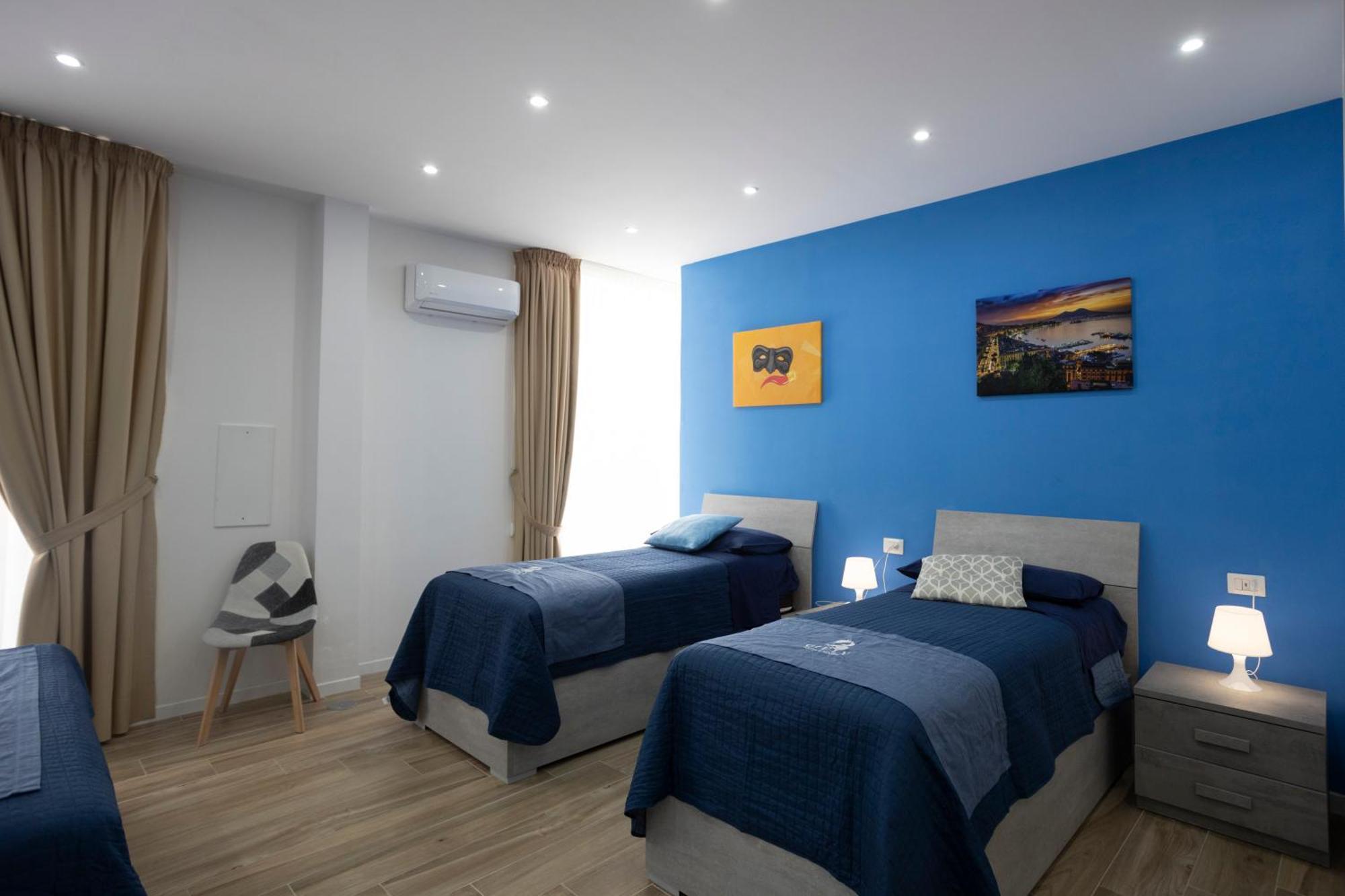 Giuly Suites & Rooms Naples Exterior photo