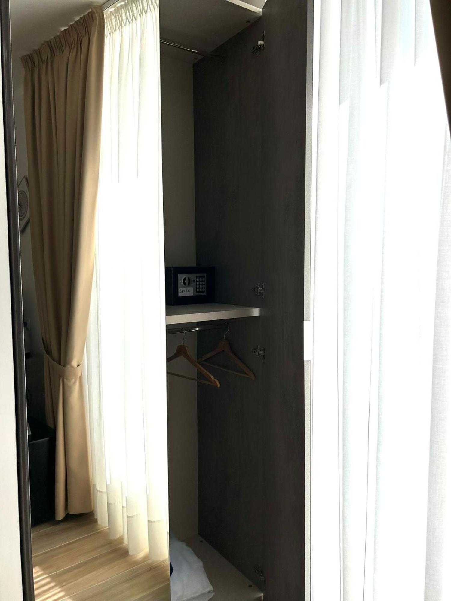 Giuly Suites & Rooms Naples Exterior photo